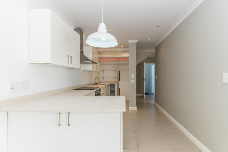 To Let 2 Bedroom Property for Rent in Muizenberg Western Cape